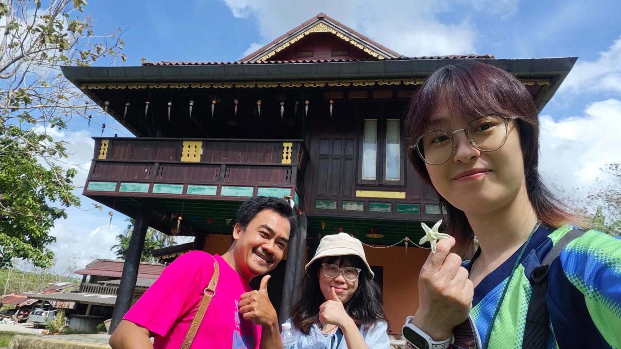โฮมสเตย์บ้านนายสิงโตเขาคูหา Ban Khu Ha Nai Ngoại thất bức ảnh