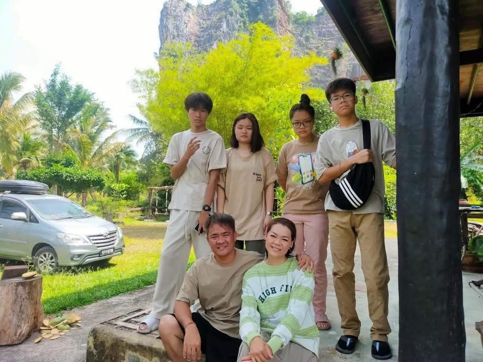 โฮมสเตย์บ้านนายสิงโตเขาคูหา Ban Khu Ha Nai Ngoại thất bức ảnh